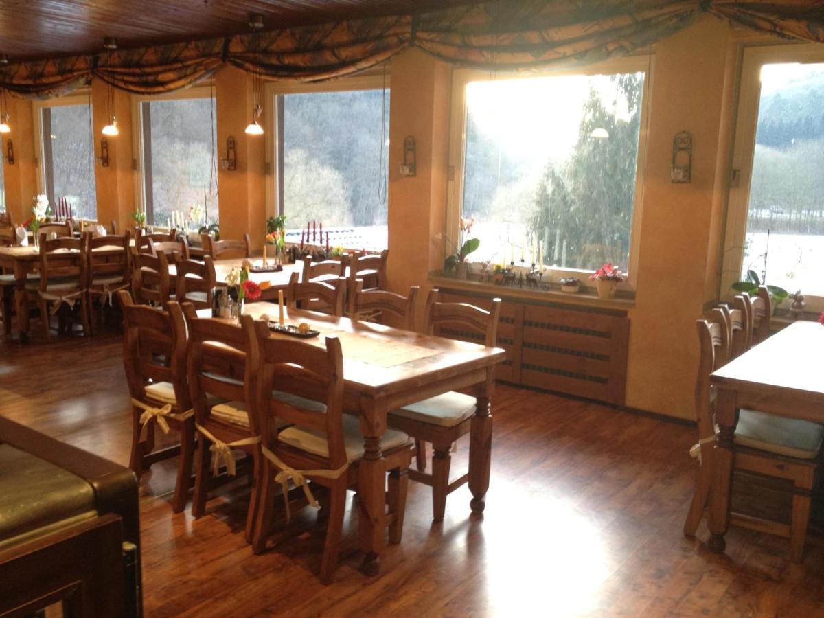 Hotel Forsthaus Volkesfeld Екстериор снимка