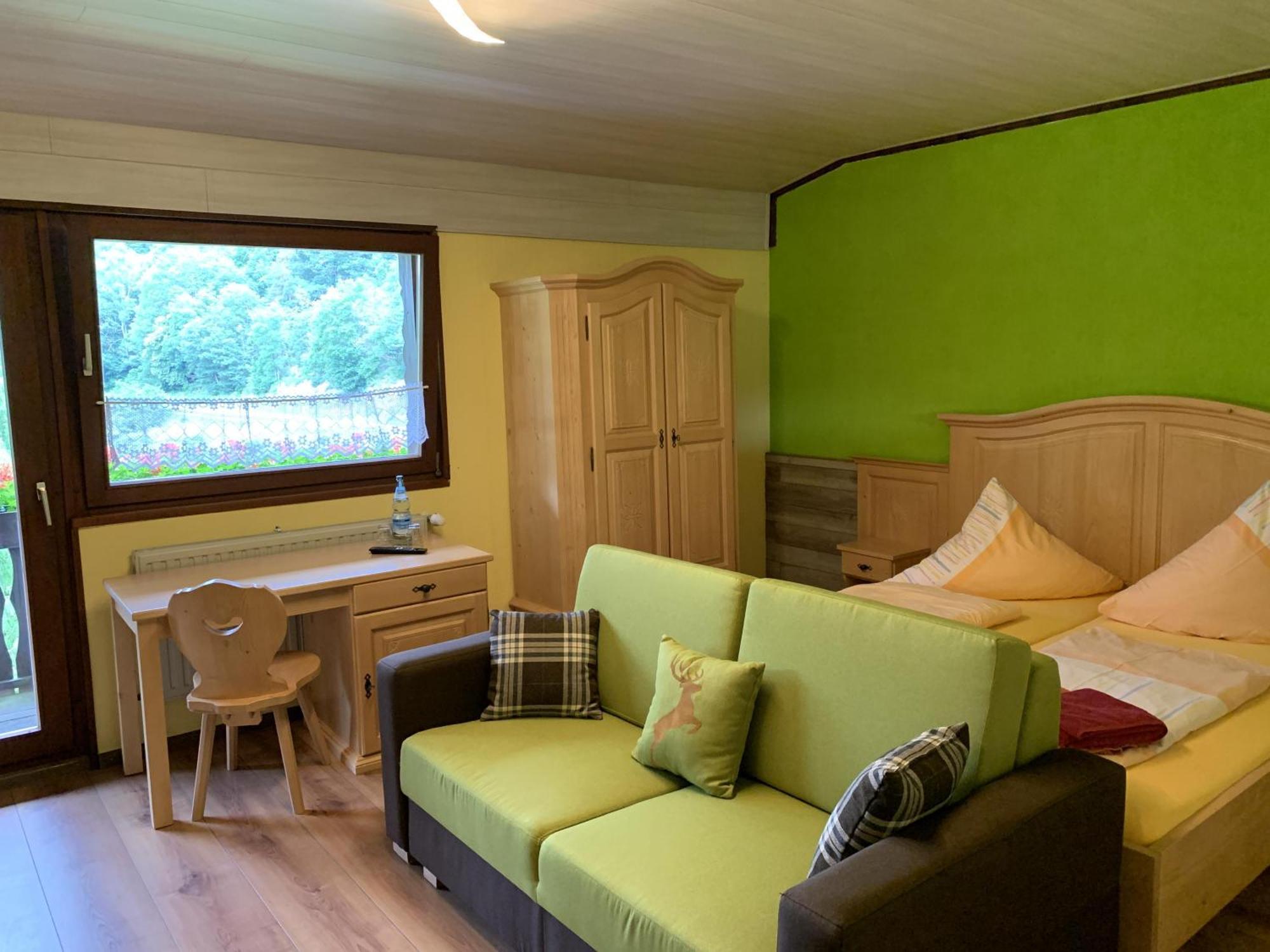 Hotel Forsthaus Volkesfeld Екстериор снимка